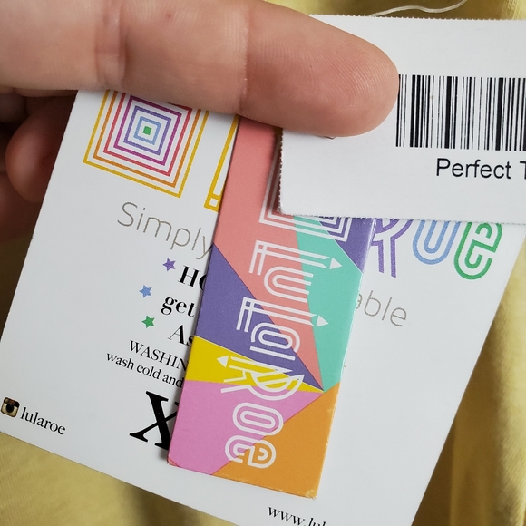 4/$25 LuLaRoe Prefect T Top Yellow w Grey Stripes - Picture 3 of 8